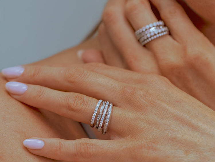 Round Shared Prong Diamond Eternity Band