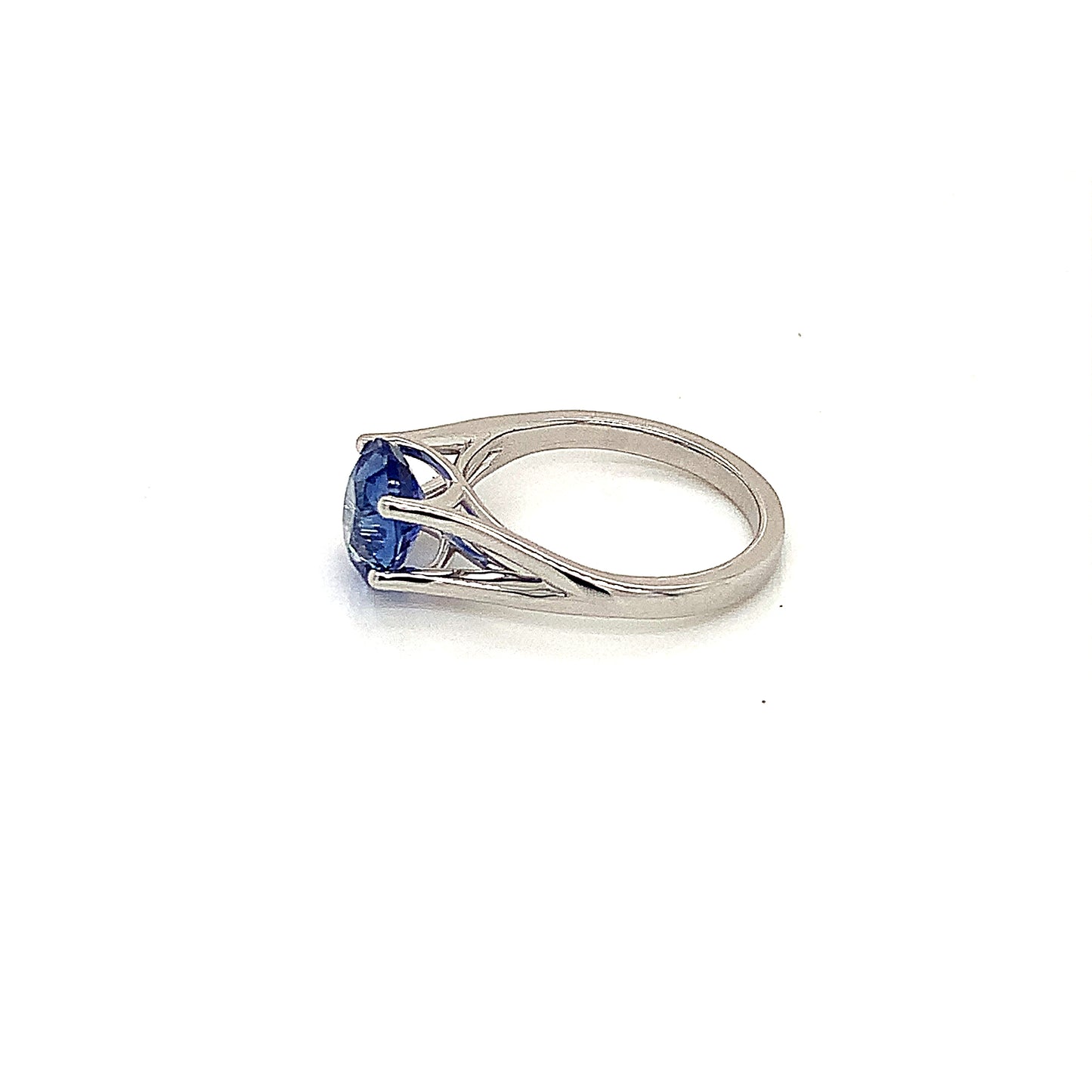 Oval Blue Sapphire Solitaire - FlawlessCarat