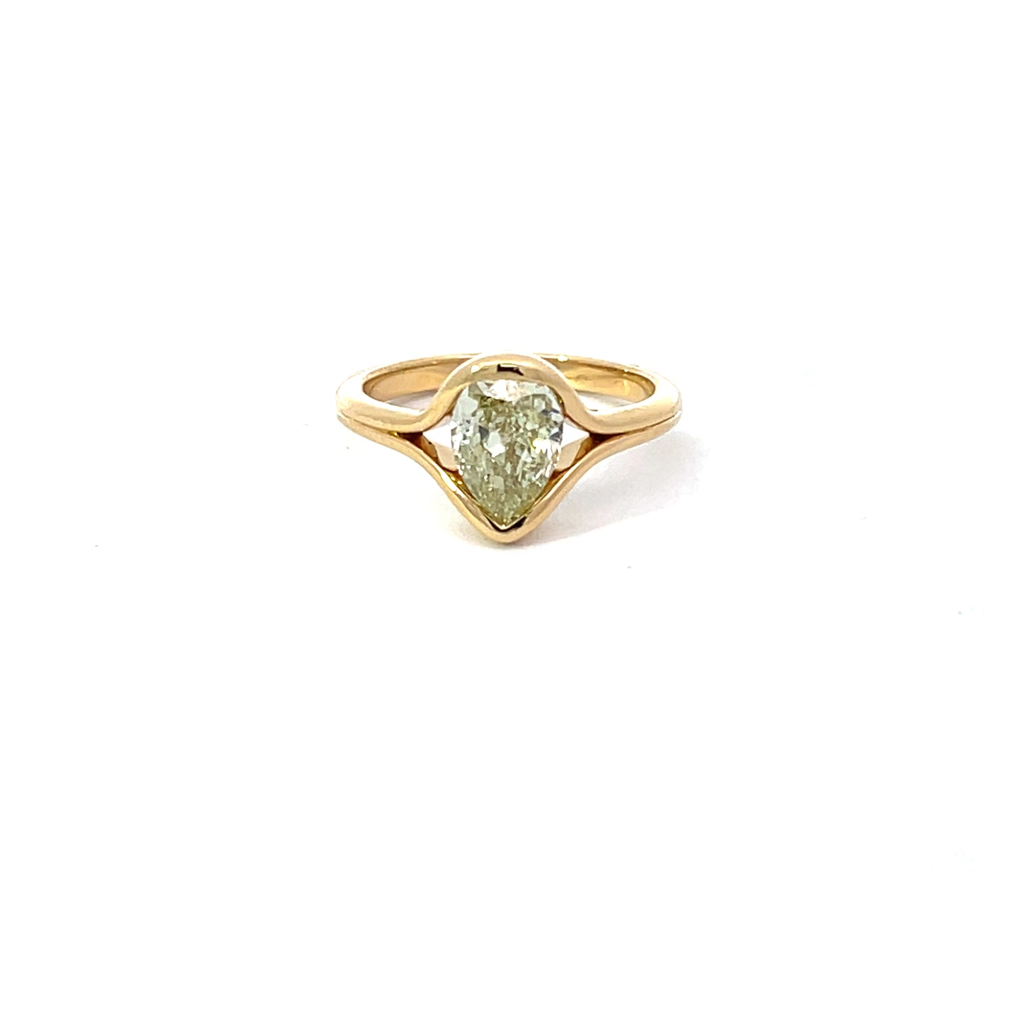 18kt. Pear Shape Solitaire in Yellow Gold
