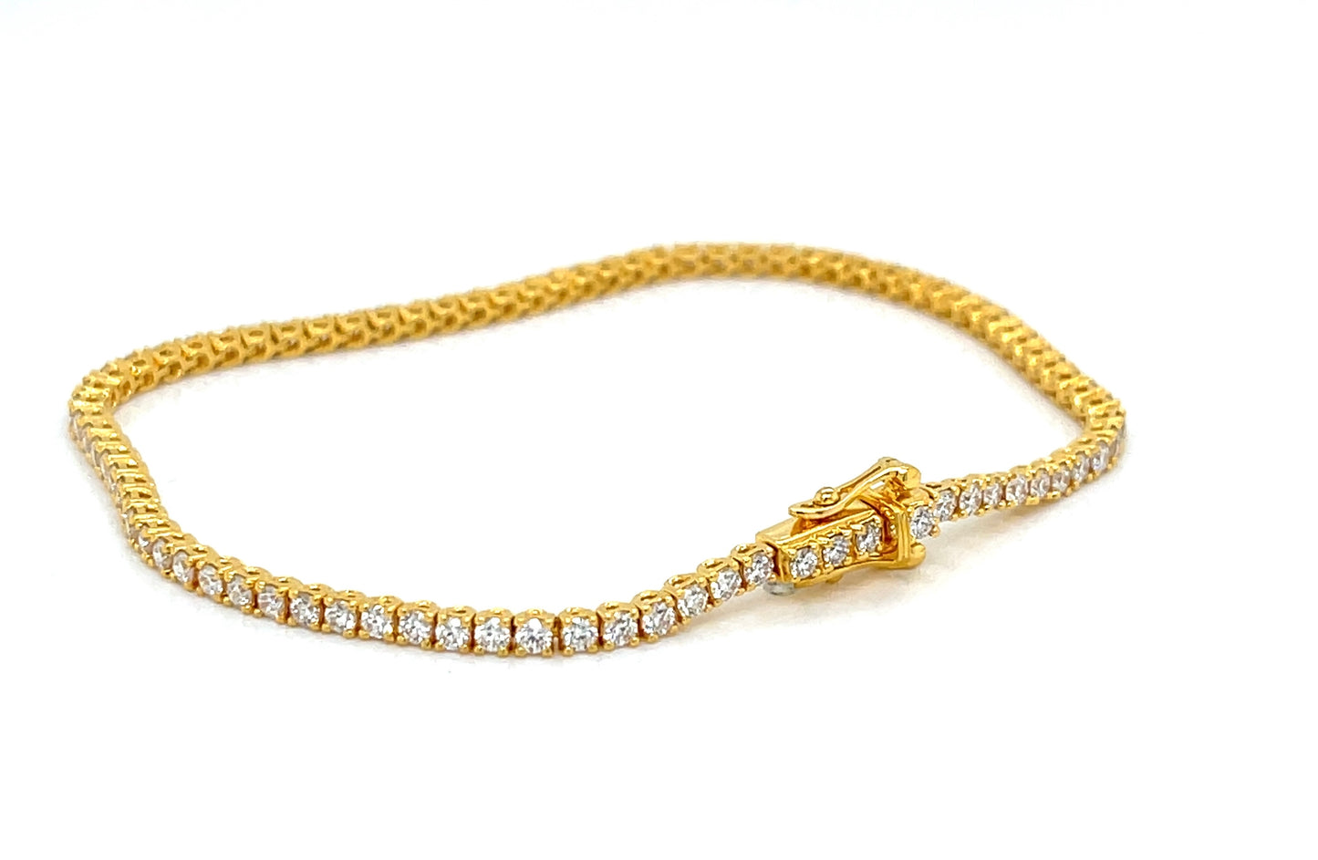 4 Prong Straight Line Tennis Bracelet - FlawlessCarat